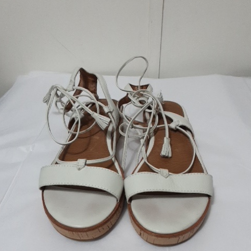 FRYE MIRANDA LEATHER GLADIATOR Elegant White Wedge Women's‎ 7 Sandals